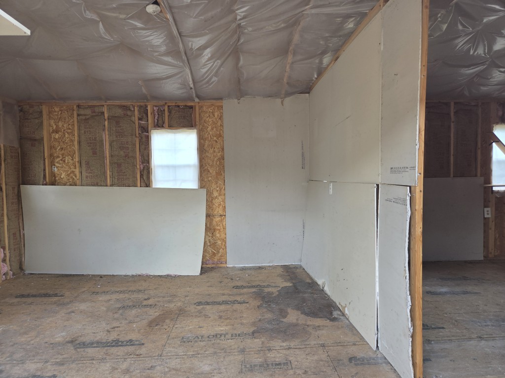 Utility Shed X (USED)