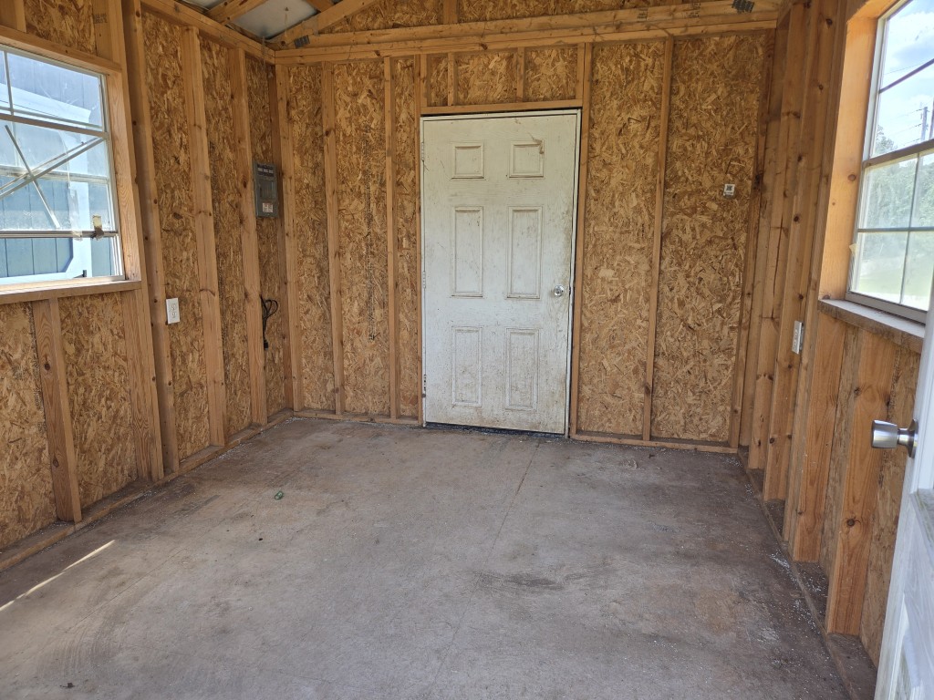 Garden Shed X USED