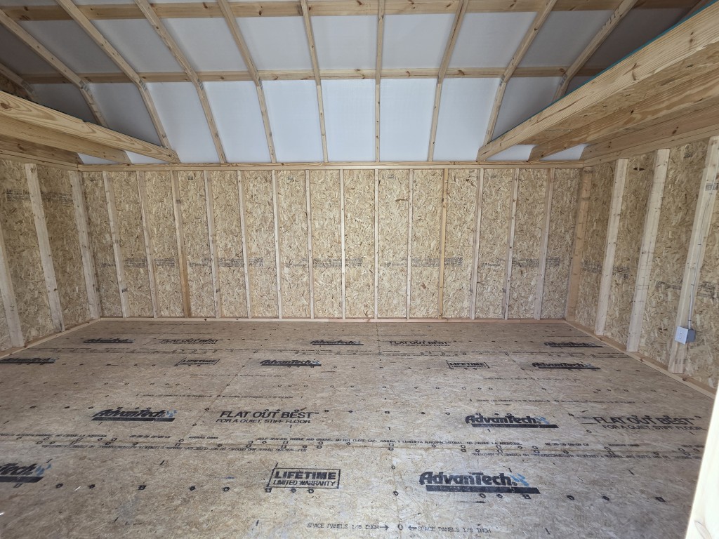 Side Lofted Barn