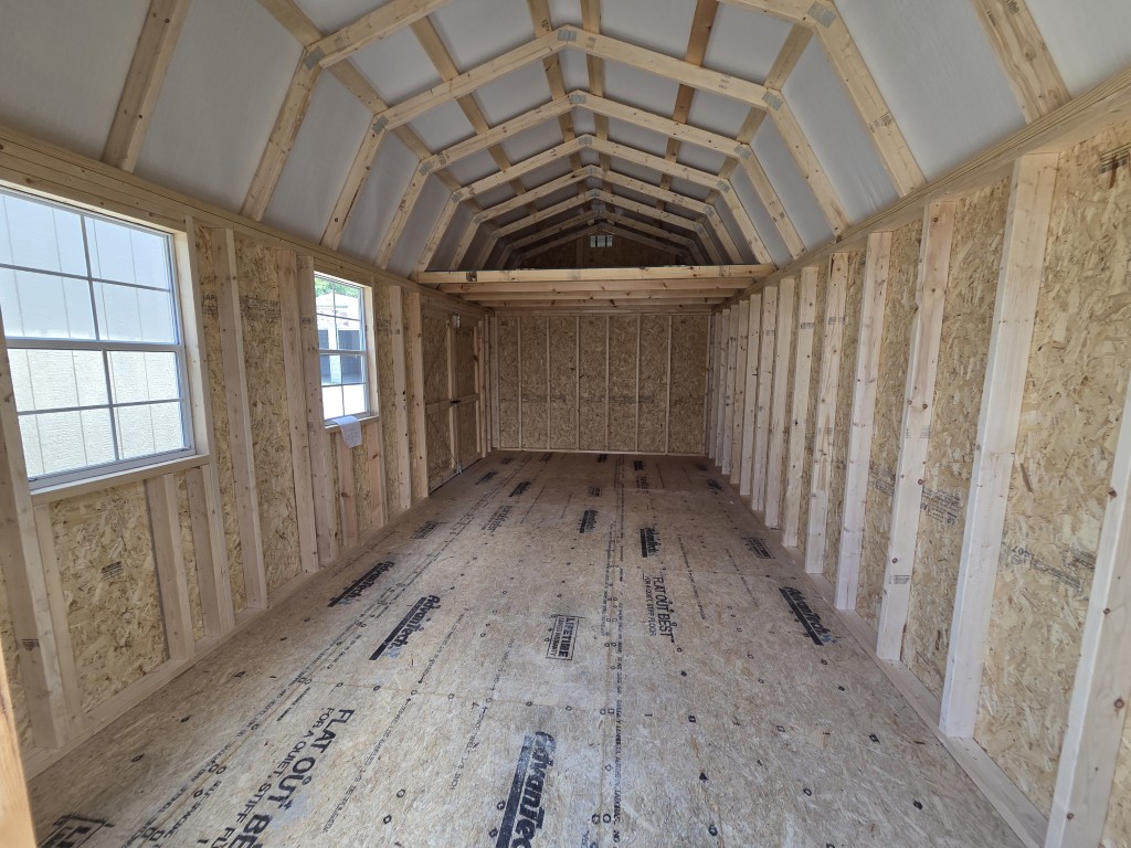 Side Lofted Barn